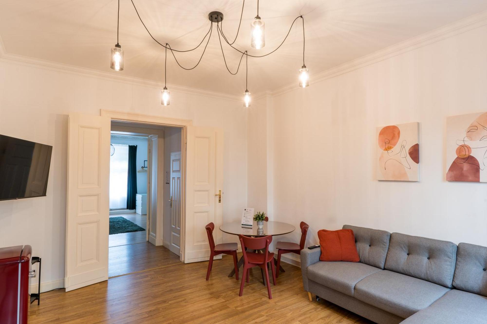 Leben Wie Ein Kreuzberger Altbau Charme Mit Stuck In Bester Kiezlage Berlin Exterior foto
